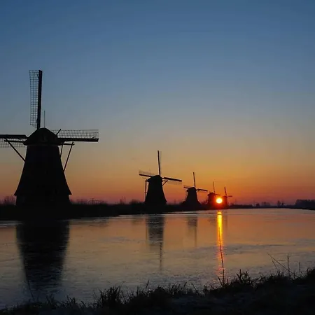 Kinderdijk - Vakantiehuis Holiday home Nieuw-Lekkerland